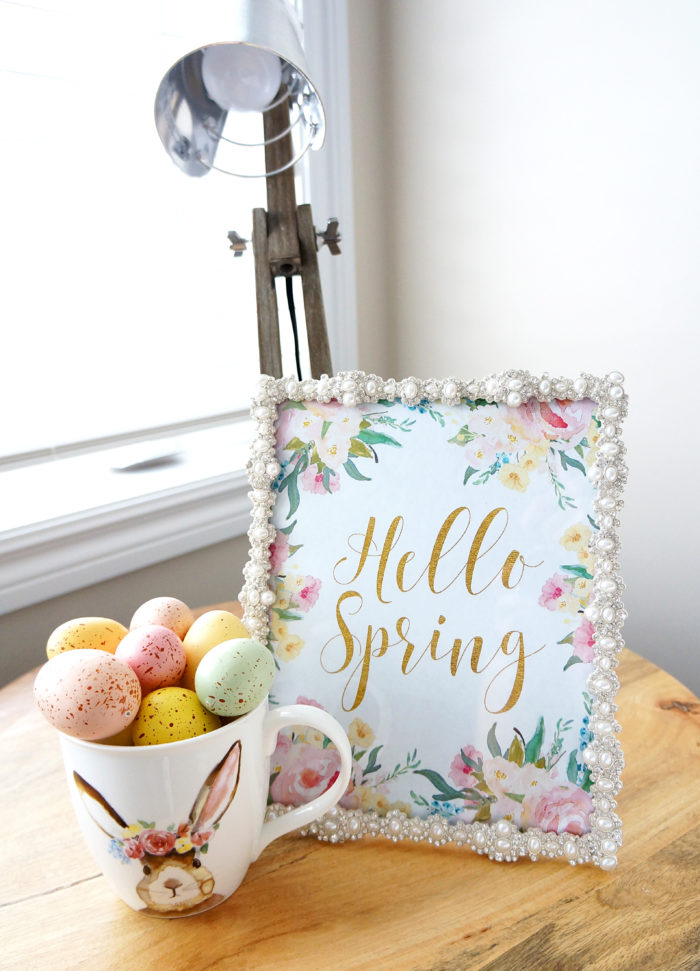 Pretty Spring printable with pastel Easter eggs for Spring decoration