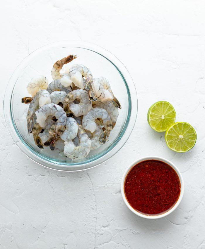 Ingredients required for the chili lime shrimp recipe.