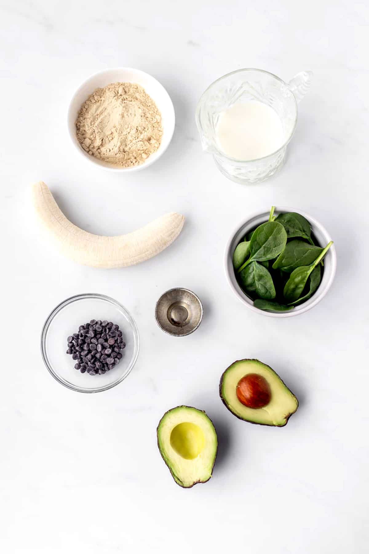 The ingredients required to make a homemade shamrock protein shake.